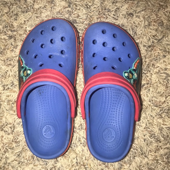captain america crocs